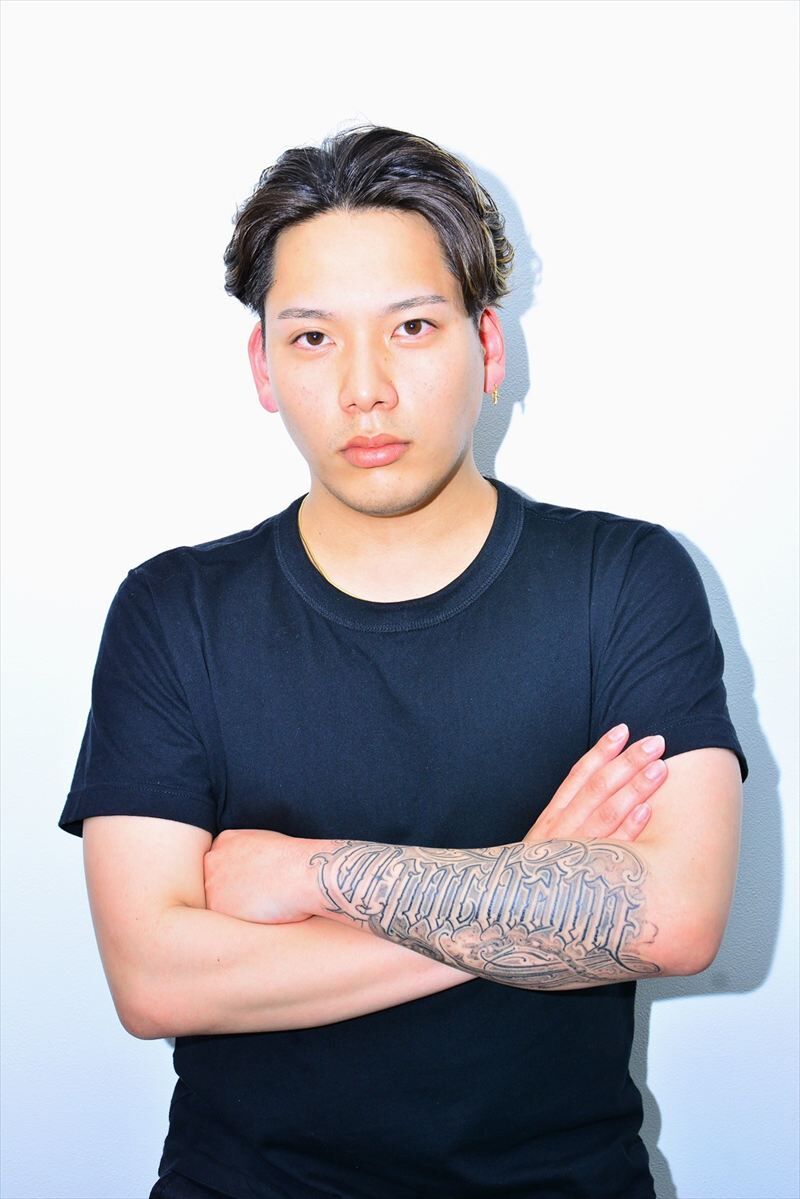 志賀　航大